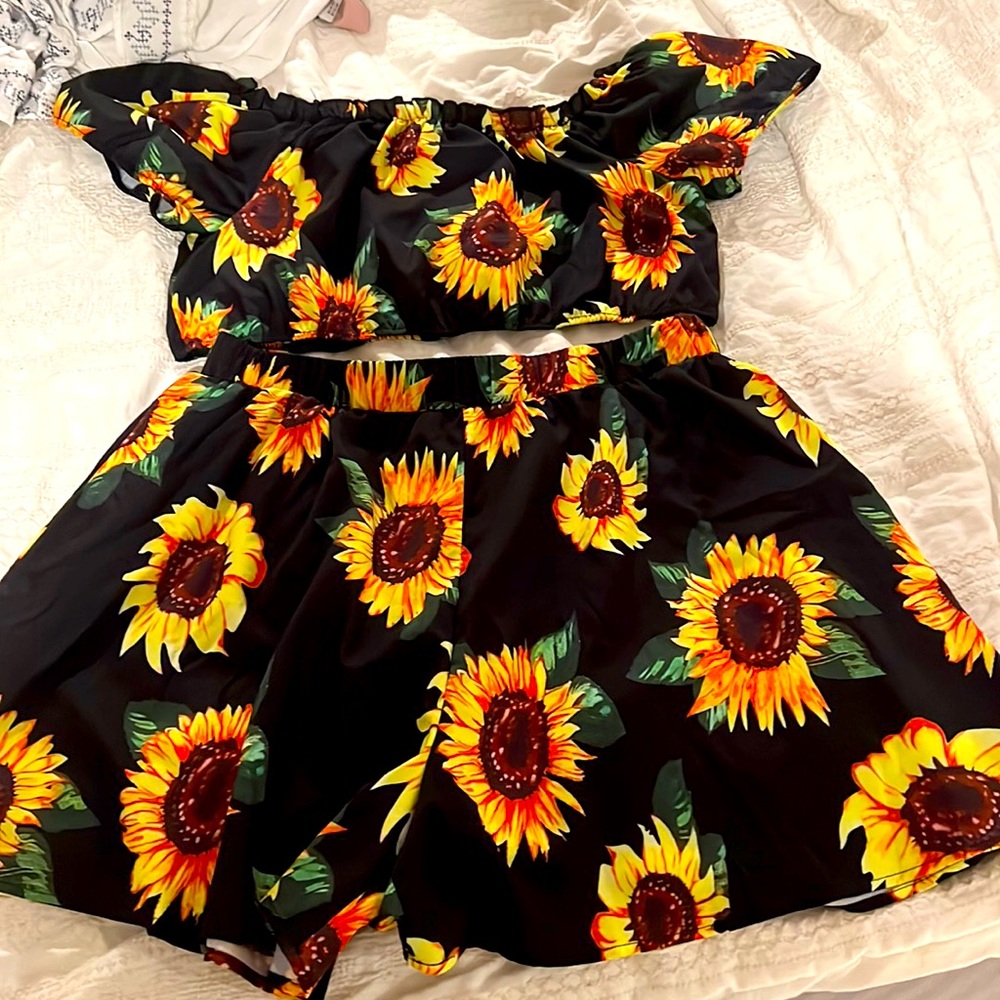 Shein curve size 2x sunflower 2 piece set